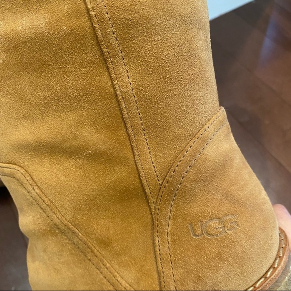 UGG suede boots - Picture 7 of 8